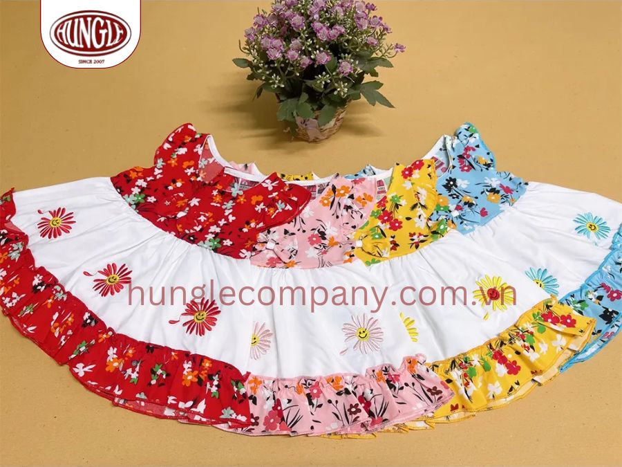 Đồ bộ bé gái váy liền áo thun họa tiết đáng yêu